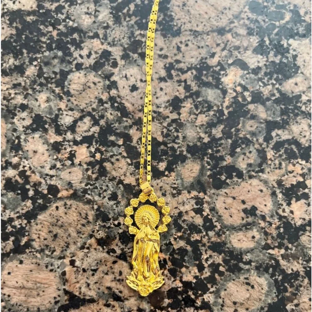 14k Gold Plated Womens Mens Link Chain And Virgin Mary Pendant Necklace 18” - Picture 4 of 16